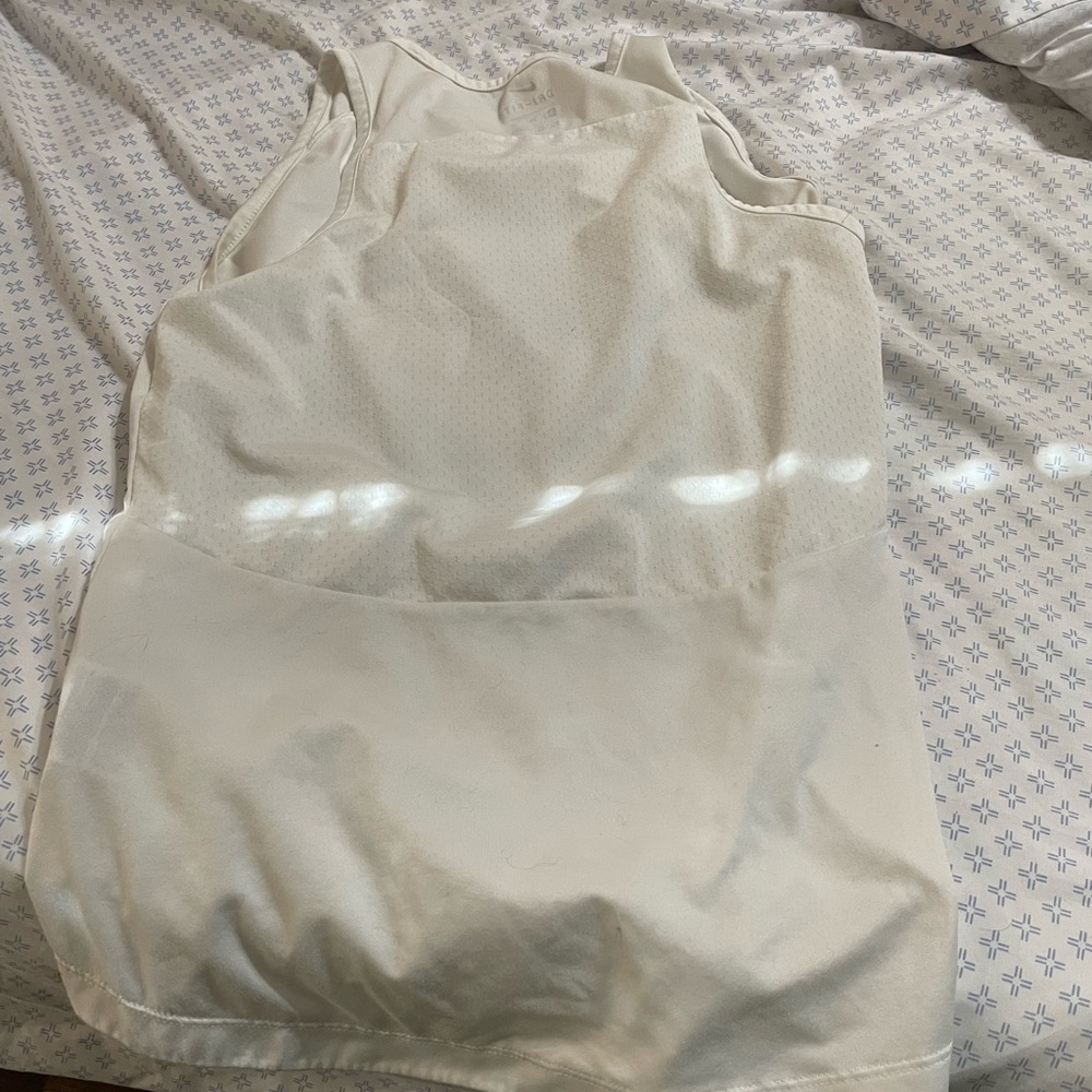 Athletic top - Picture 2 of 4